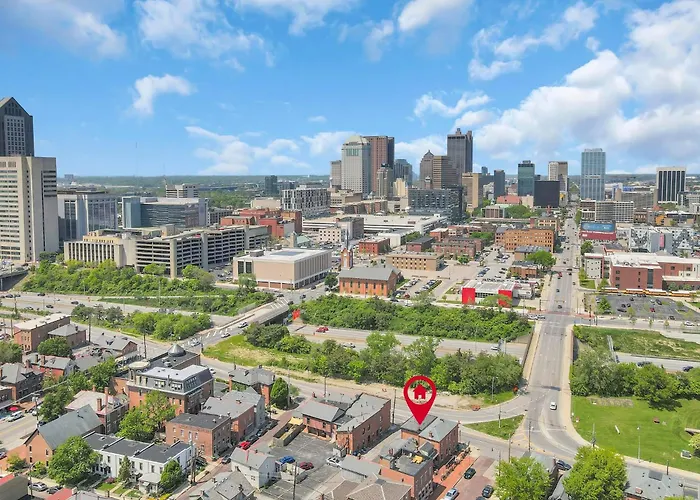 Housepitality - The View * Columbus